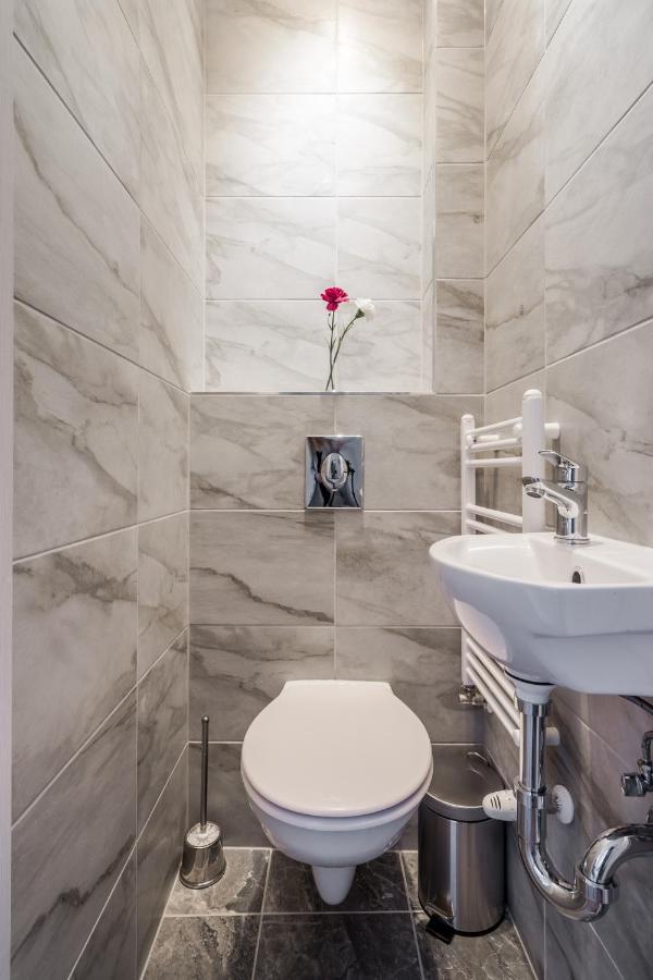 Bpr Sirius With A/c Appartamento Budapest
